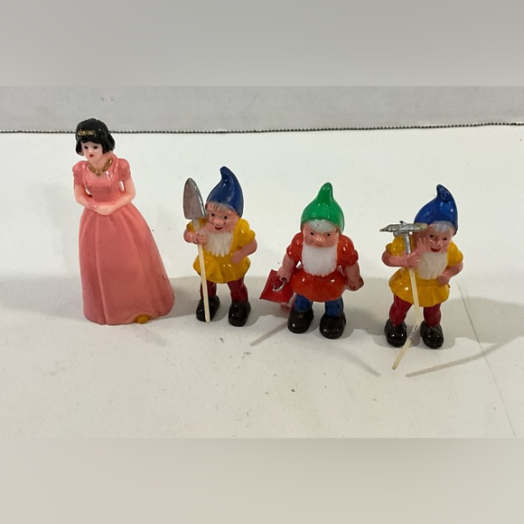 Vintage Snow White and Three Dwarves Cake Toppers Plastic - Picture 1 of 8